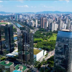 são paulo city skyline skyscrapers