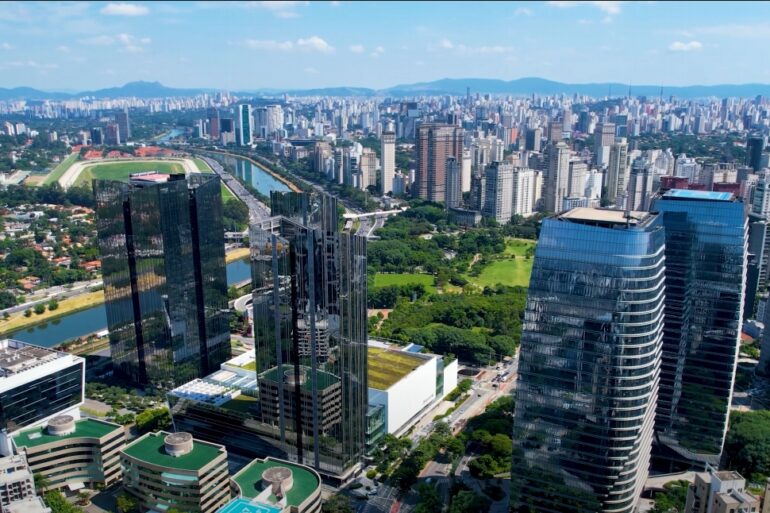 são paulo city skyline skyscrapers