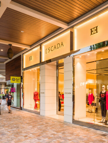 Ala Moana Center Honolulu luxury boutique interior