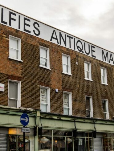 Antiquités art décoratif Londres