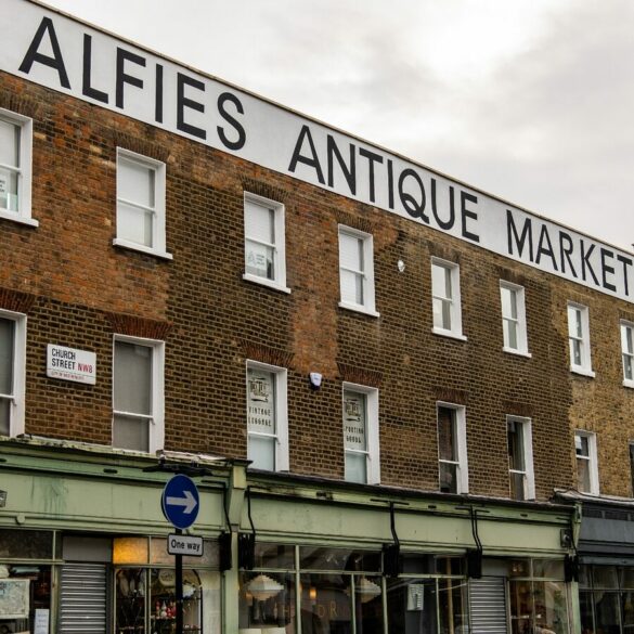 Antiquités art décoratif Londres