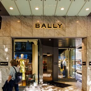 boutique Bally vitrine luxe
