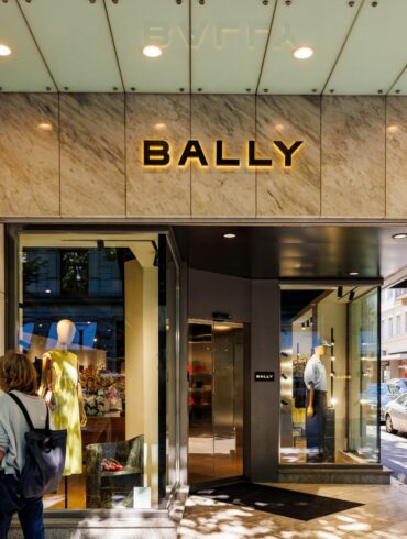 boutique Bally vitrine luxe