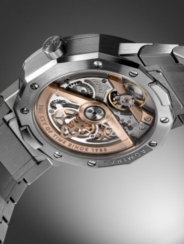 Concepto mouvement montre suisse