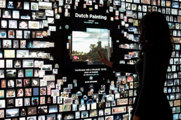 Écran géant interactif musée