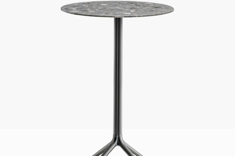 Pedrali Estratto extruded aluminum furniture