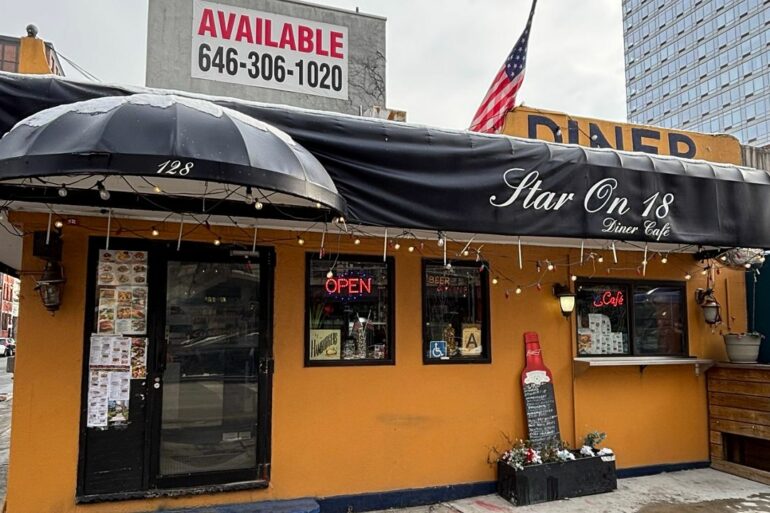 Star on 18 Manhattan diner
