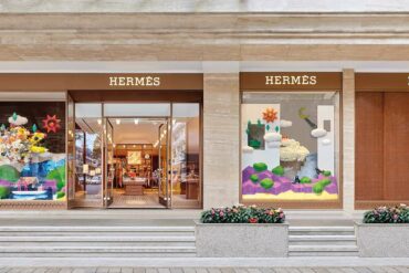 boutique Hermès vitrine luxe