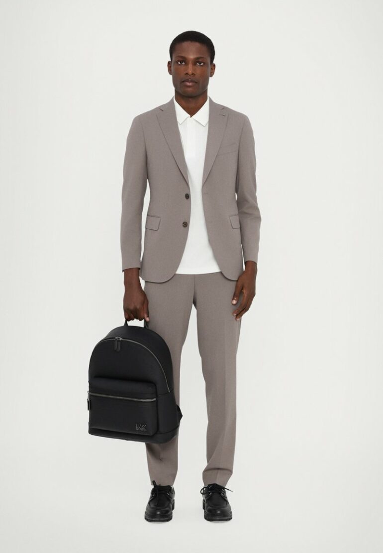 costume homme luxe valise