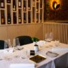 Dez Prá Uma restaurant interior