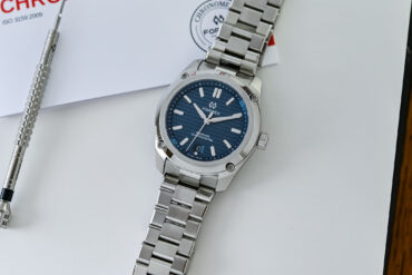 Formex Essence 39 watch colors
