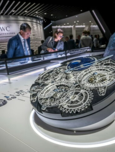 Geneva luxury watches exhibition