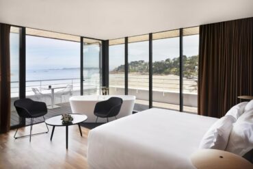 hôtel luxe bord mer bretagne