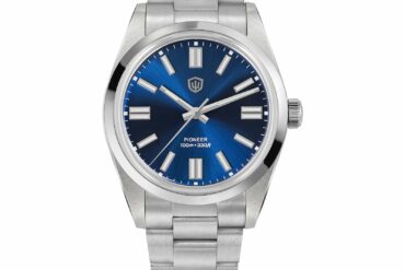 montre Watchdives cadran acier