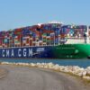 navire cargo port conteneurs