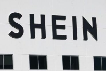 Shein logo colis entrepôt