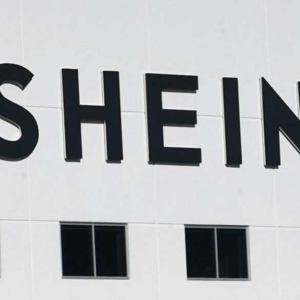 Shein logo colis entrepôt