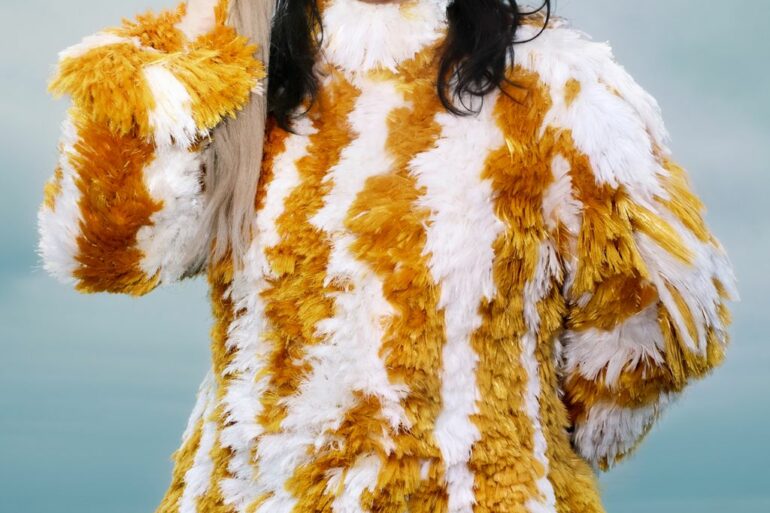 Spike Lee Rosalía Björk outfits