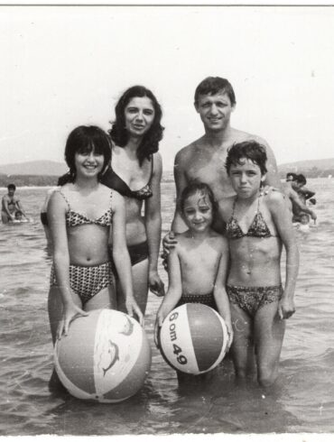 vintage family holiday photos