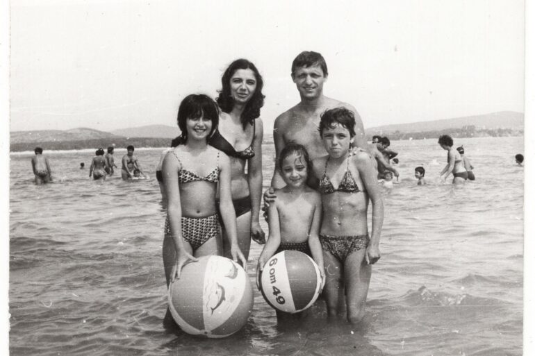 vintage family holiday photos