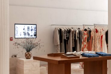 boutique Reformation clothing store