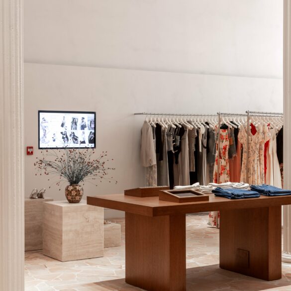 boutique Reformation clothing store