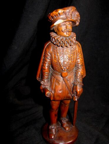 boxwood Renaissance sculpture statuette
