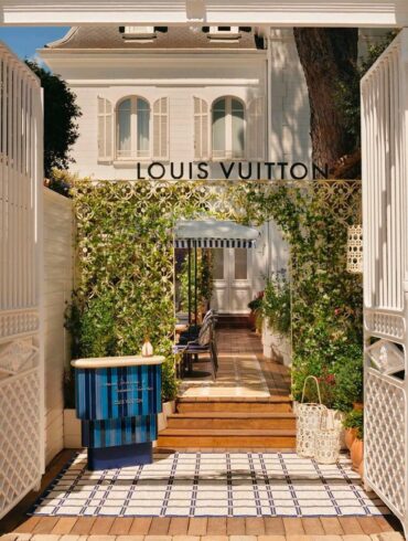 café boutique marque luxe