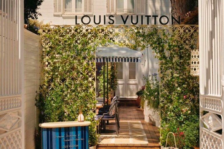 café boutique marque luxe