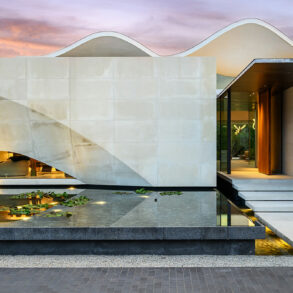 Dallas house undulating roof