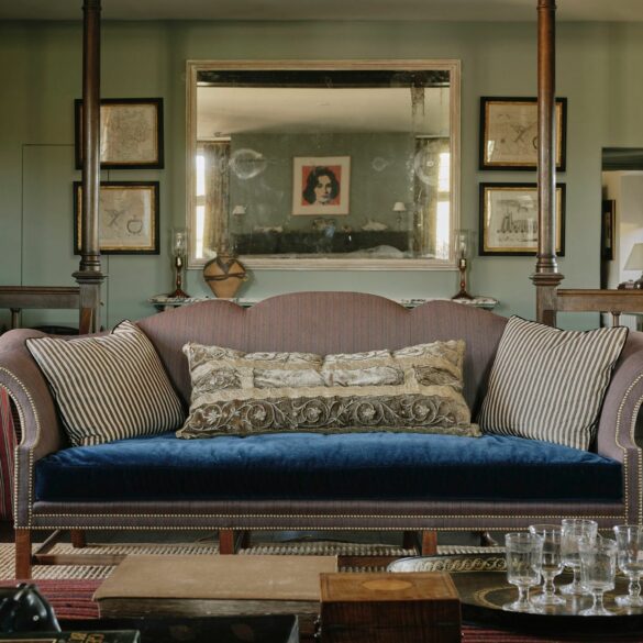 english farmhouse window seat
