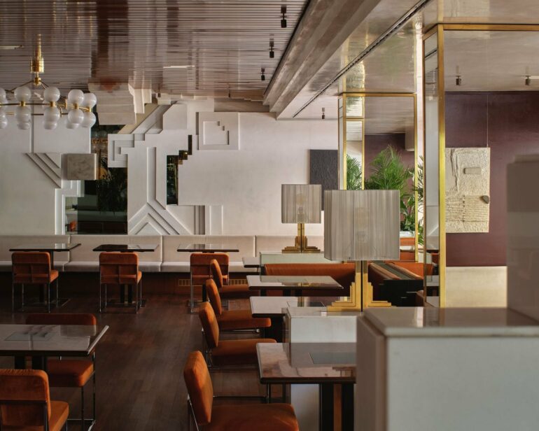 Hotel Aurora Merano interior