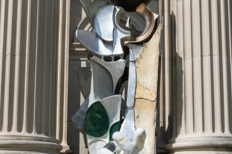 Liu Wei Met facade sculptures