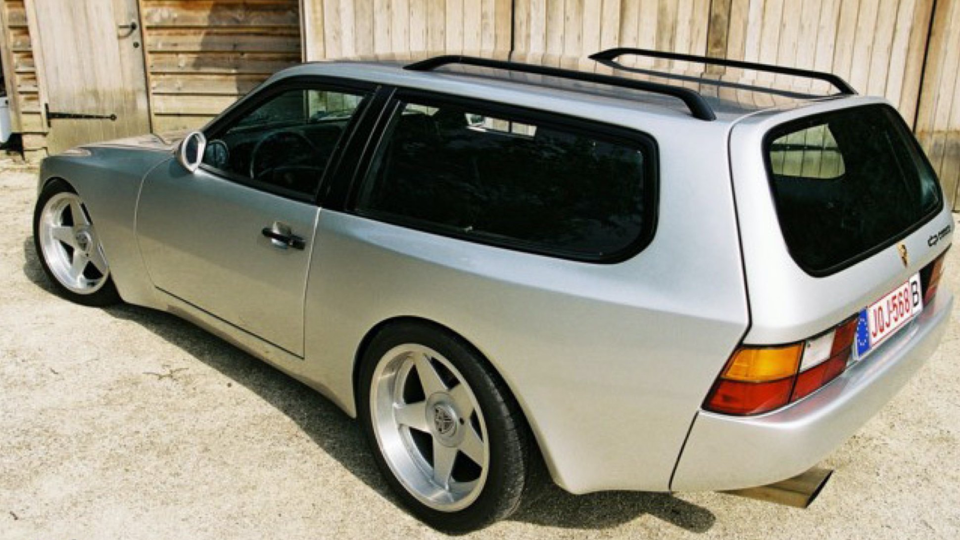 Porsche 944 Shooting Brake tan leather passenger seat