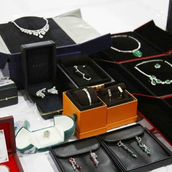 Singapour enchères objets luxe
