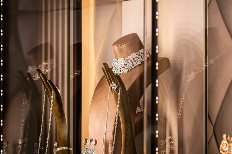 vicenzaoro jewelry exhibition stands