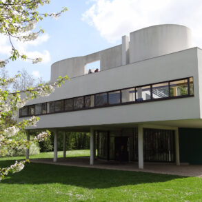 Villa Savoye Le Corbusier exterior architecture