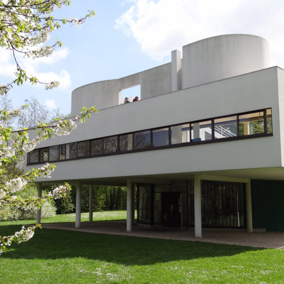 Villa Savoye Le Corbusier exterior architecture