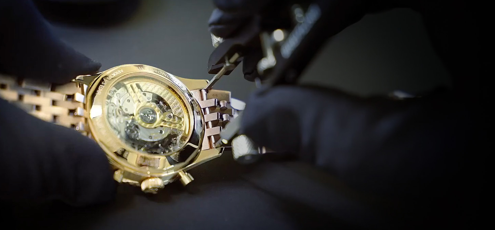 Barclays, fédération de l’industrie horlogère suisse watch movement