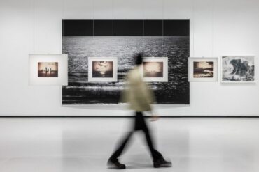 Bourse de Commerce Paris Barbara Kruger The History exhibition 2026