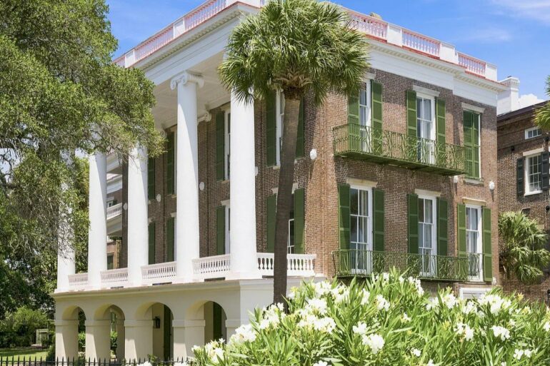 Charleston historic district antebellum single house