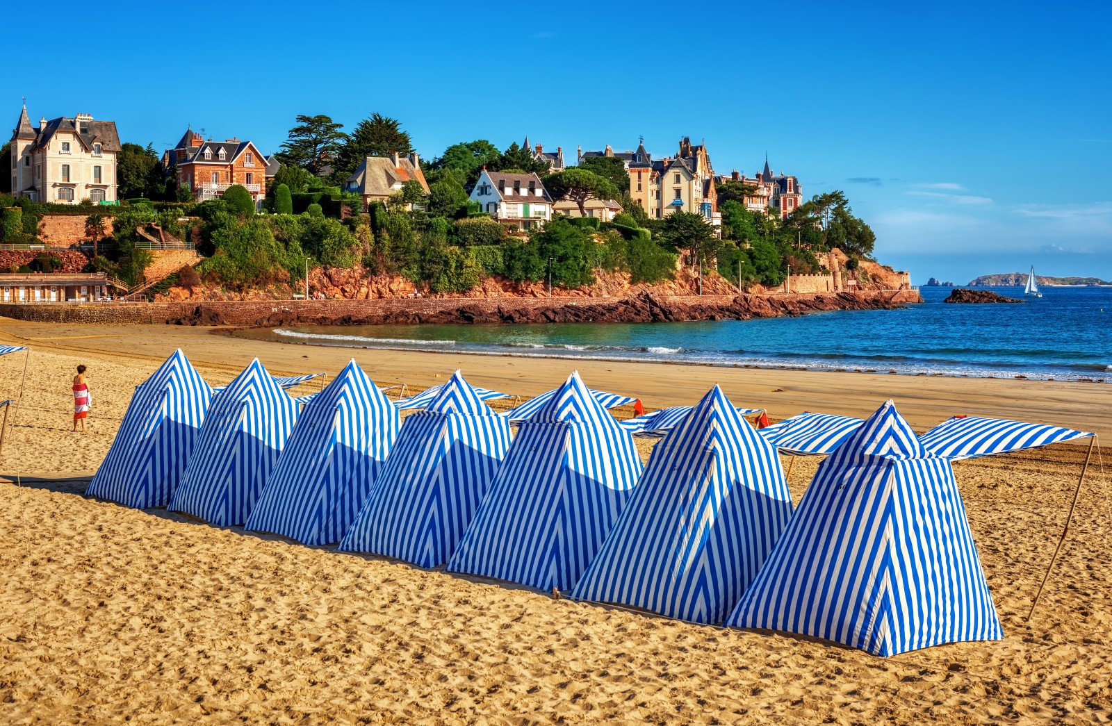 Dinard, dinard rocky promontory maritime pines palm trees