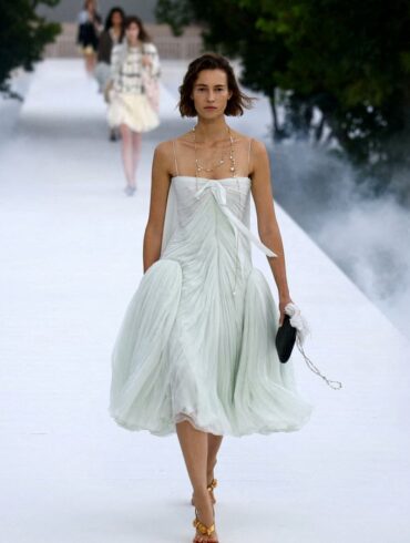 Dior Jonathan Anderson runway show Paris 2026