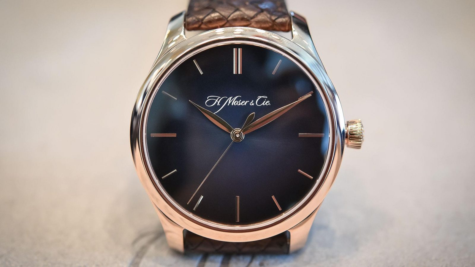 H. Moser & Cie. Streamliner steel case 2026