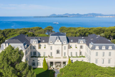 Hotel du Cap-Eden-Roc Antibes white facade