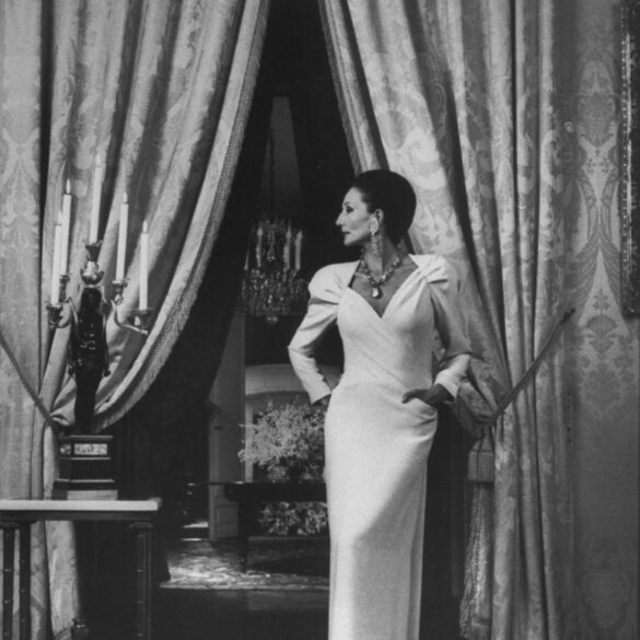 jacqueline de ribes valentino gown
