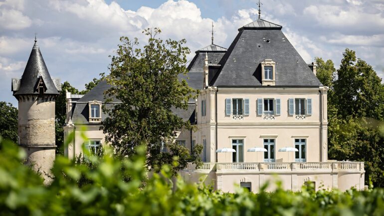 Maison Le Chevreuil Meursault architecture design 2026