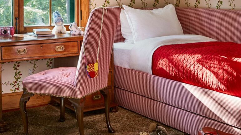 Milliard Twin Daybed black tubular metal pop up 2026