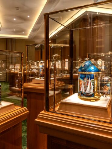 Patek Philippe révolutionne ses expositions avec une grande immersion culturelle à Milan