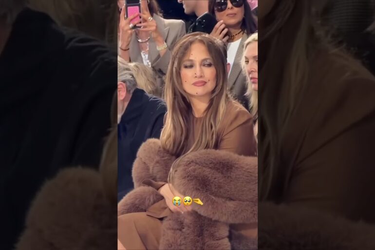 Stella McCartney Spring Summer 2027 Jennifer Lopez brown fur Paris